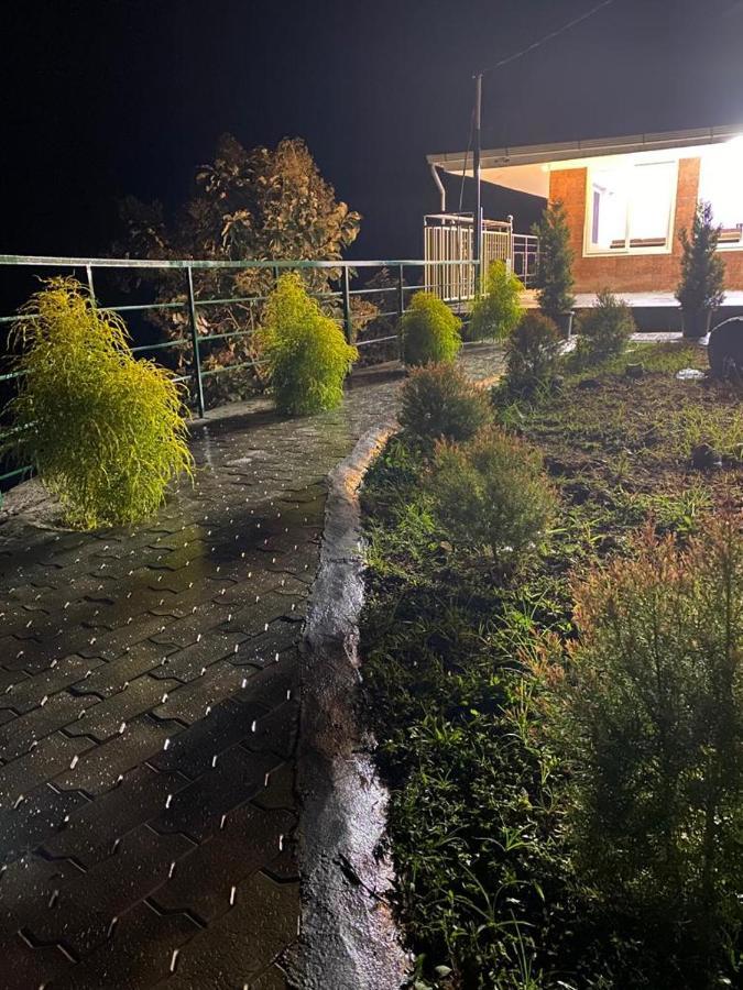 ואגאמון Earth Lounge Resort מראה חיצוני תמונה