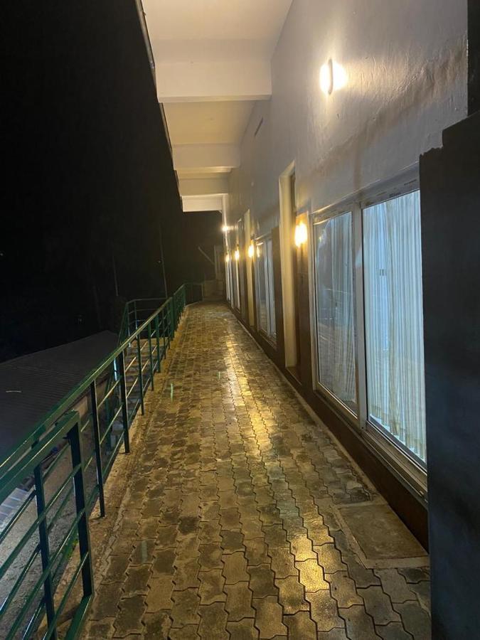 ואגאמון Earth Lounge Resort מראה חיצוני תמונה
